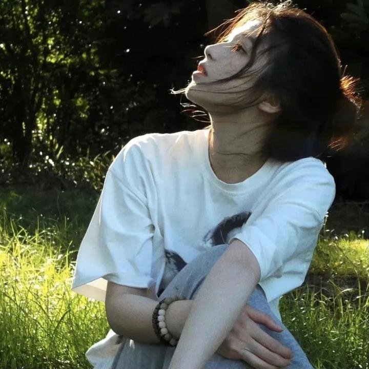 葛妮斯派特洛之风情万种